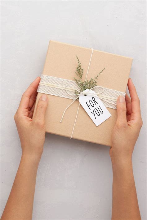 diy nordstrom gift box.